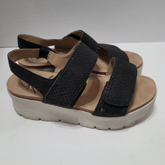 OTBT - Montane Black Platform Wedge Size 8M - Picture 2 of 12